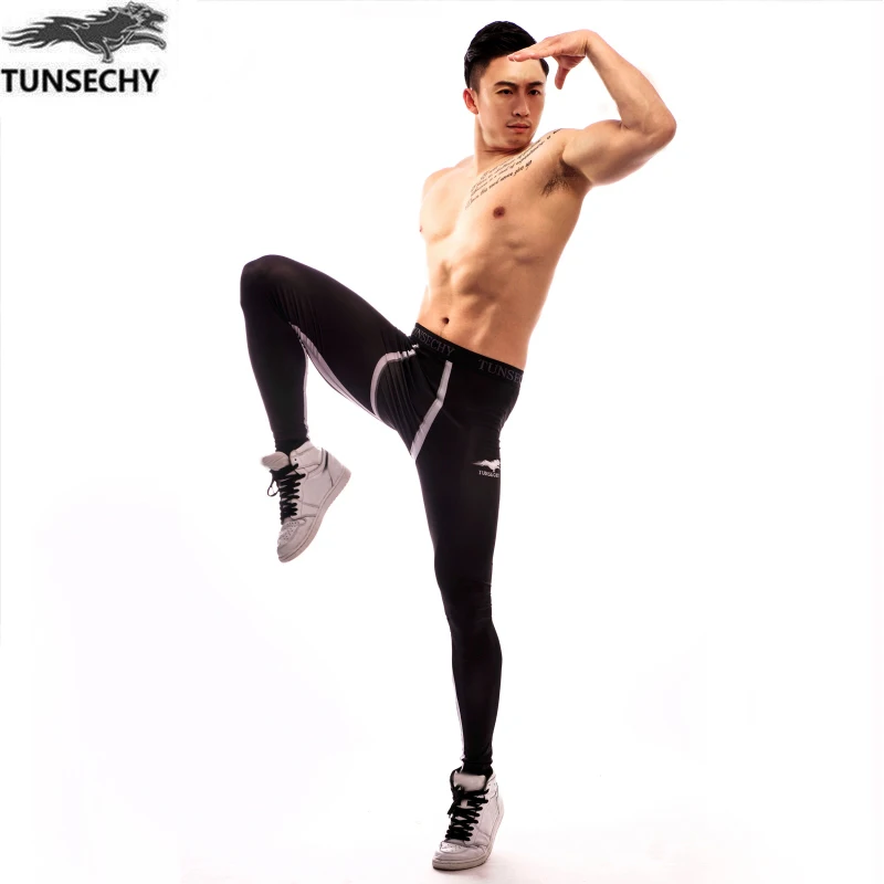 

TUNSECHY Men's Thermo Underwear Long Johns Men Modal Winter Warm Thermal Underwear Brand Male Outdoors Thermals Anti-microbial