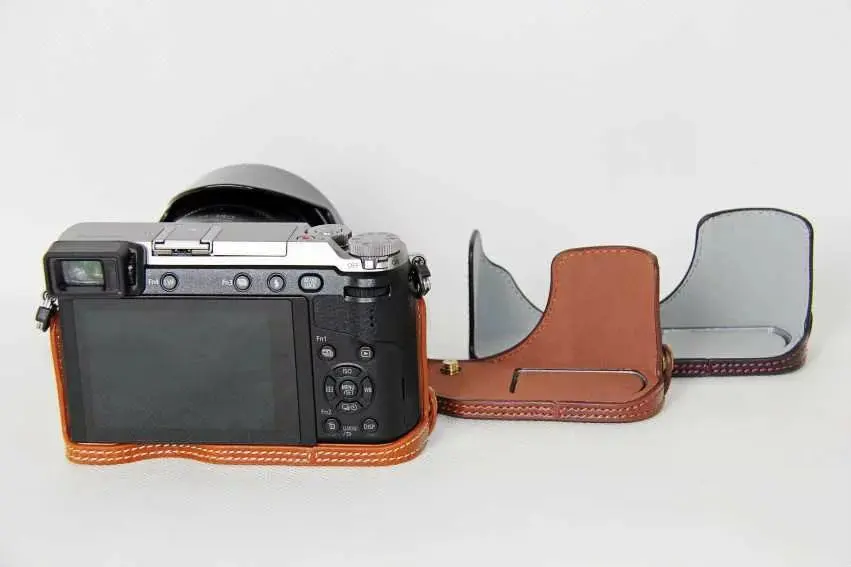 Чехол из искусственной кожи для камеры Panasonic Lumix защитный полукорпус нижней
