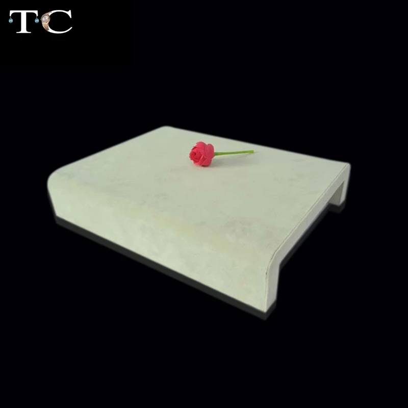 Jewelry Display Showcase Beige Velvet Holder for Necklace Bust Pendant Stand Rack Free EMS | Украшения и аксессуары