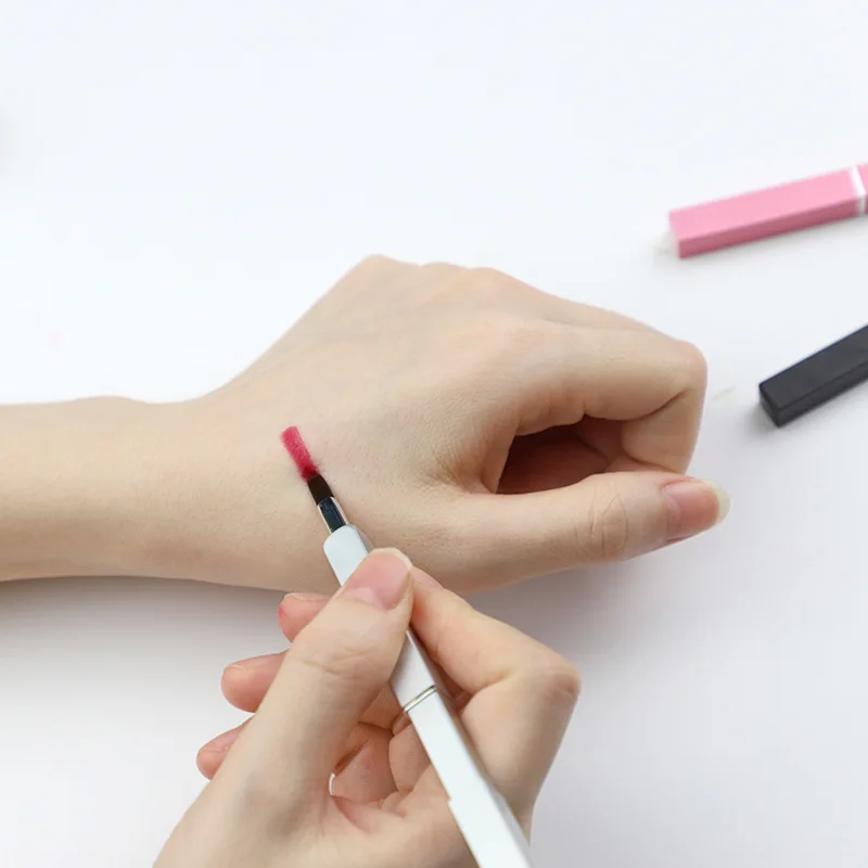 Выдвижные кисти для губ Профессиональные макияжа портативный инструмент и