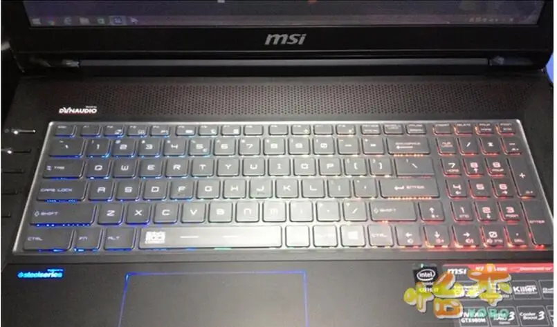 Transparent Для MSI GS75 GL72 GL72M GF72VR GE73VR GL73 GP73 WE73 GS73 GS73VR GT73 GT73VR GE75 17,3 дюймов Ультратонкий чехол-накладка из ТПУ чехлы для клавиатуры - Цвет: Transparent