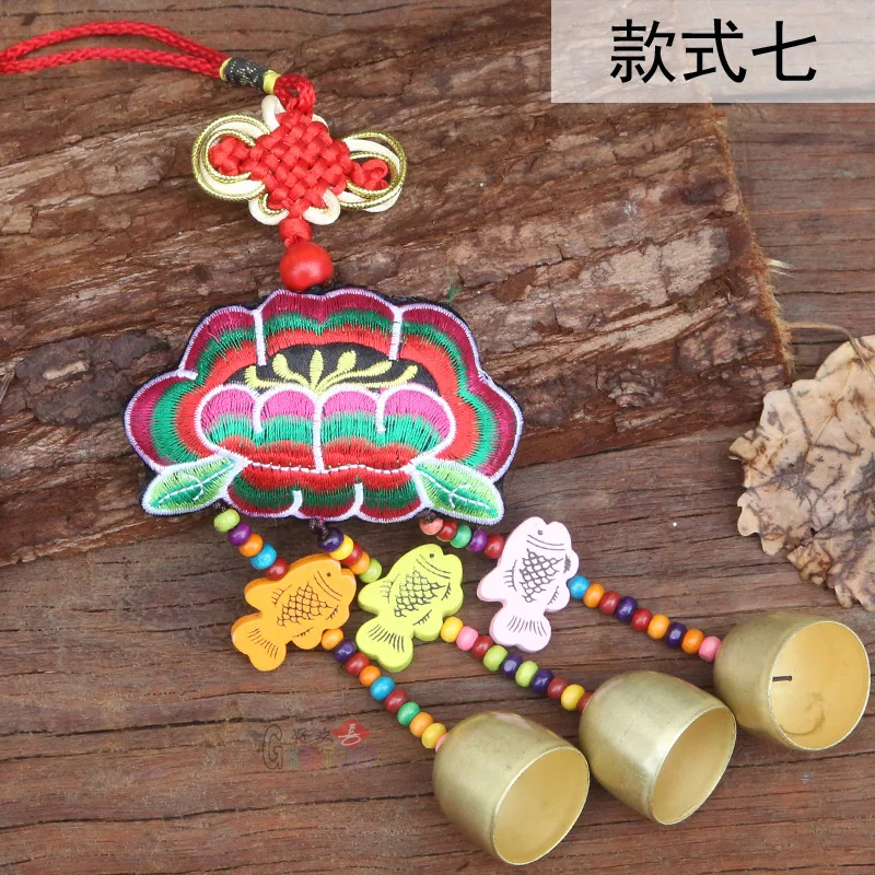 

2 PCS Chinese Knot Embroidery Ethnic Cloth Embroidery Flowe with Metal Bells New Year Hanging Decorations