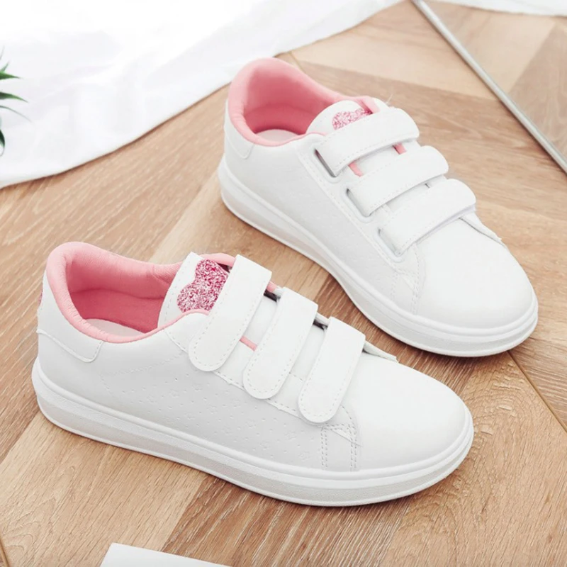 Женские кроссовки модная повседневная обувь из искусственной кожи на шнуровке