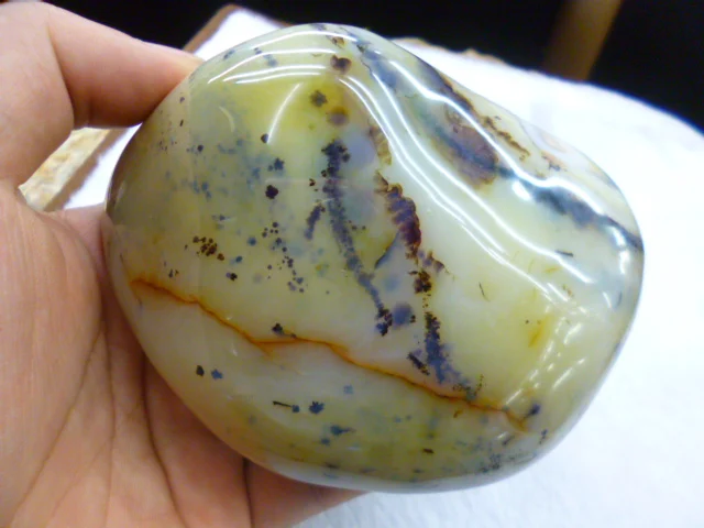 530g(1.16 lb) Natural Moss Agate Specimen Madagascar YRA392 |