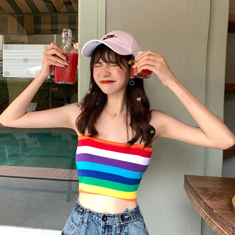 Женский жилет с тонкими лямками летний укороченный топ на бретельках Радужный