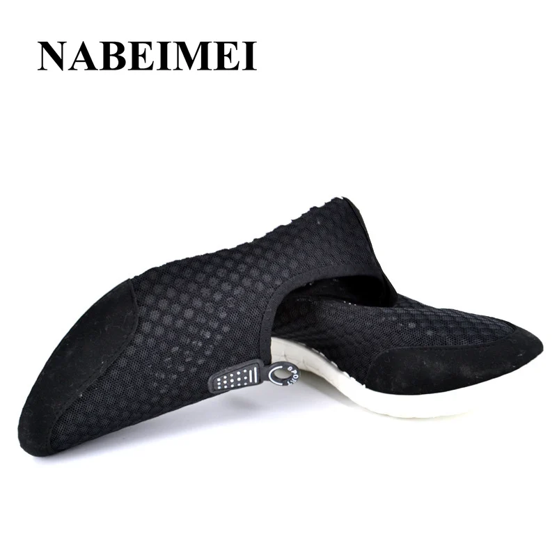 Летняя обувь мужчины ленивый свет скольжения на бездельников 2017 меш резиновой