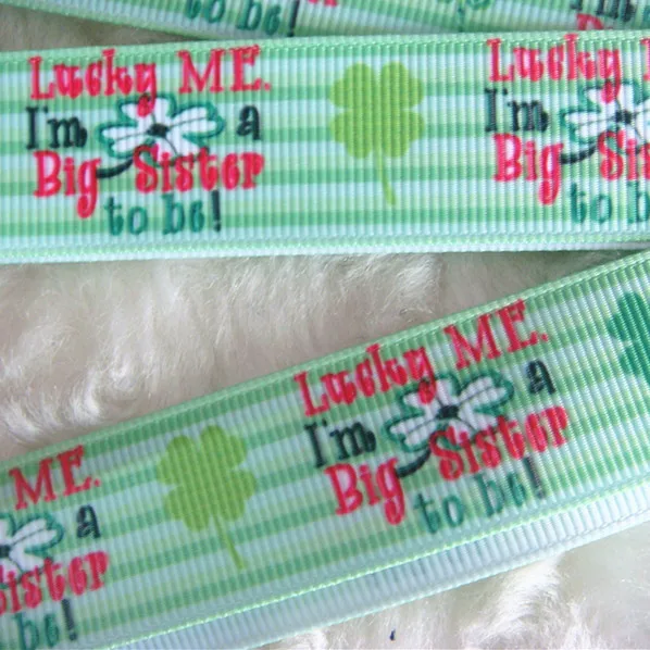 Лента из Grosgrain 3 ярда 7/8 дюйма с принтом Lucky Me Big Sister to be Clover Green 1344 | Дом и сад