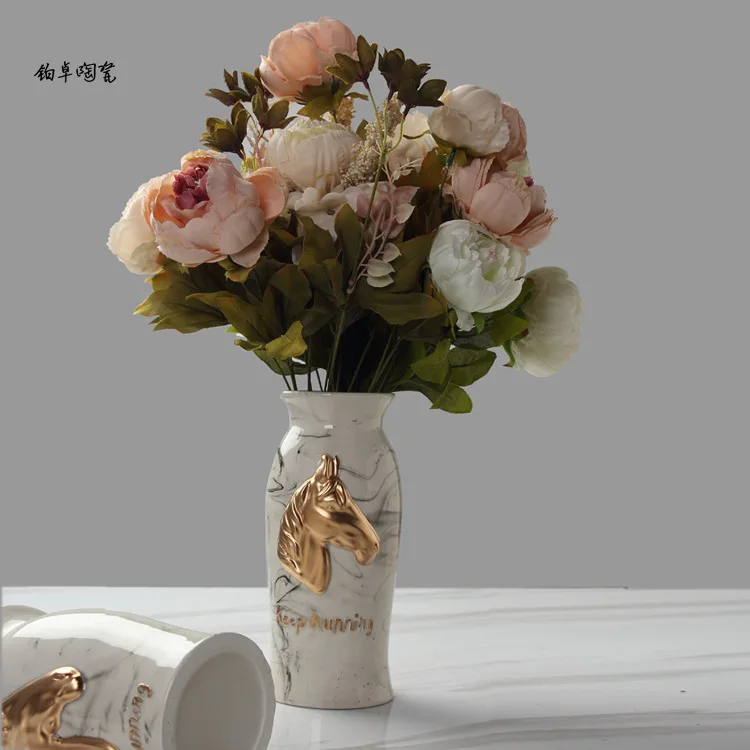 Набор ВАЗ из цветочных столовых приборов простой современный набор с тиснеными