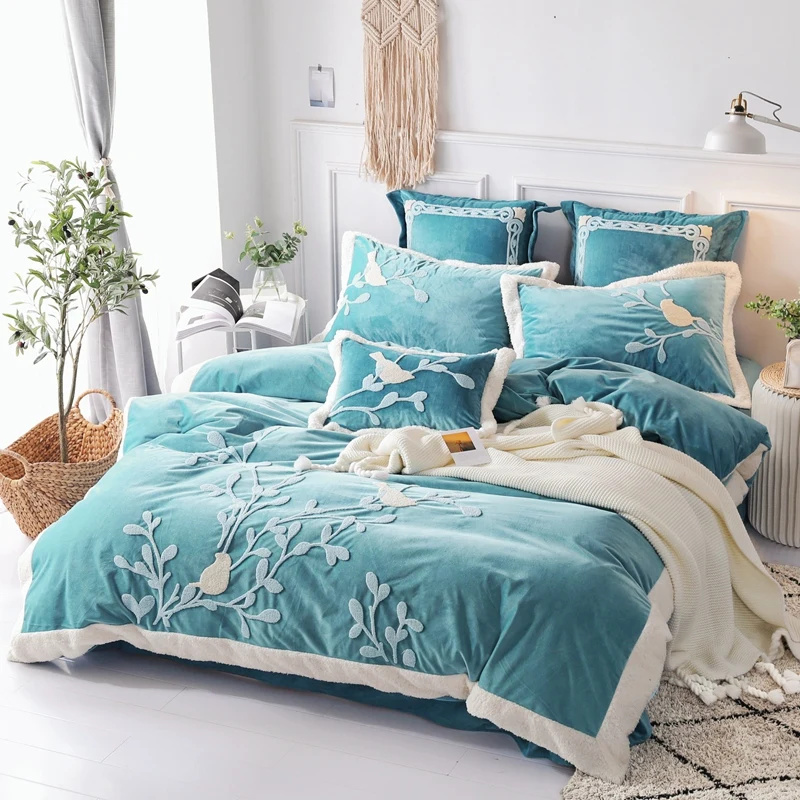 Комплект постельного белья с синей вышивкой флисовая ткань простыня одеяло