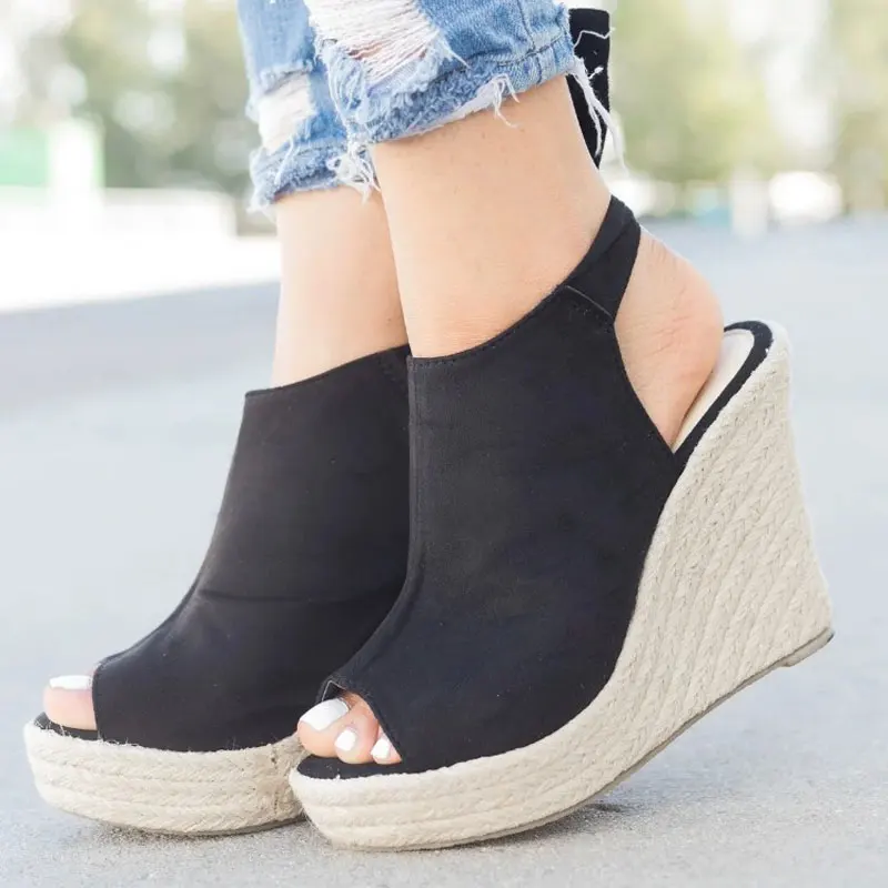 Женские босоножки на танкетке из искусственной замши с ремешком щиколотке