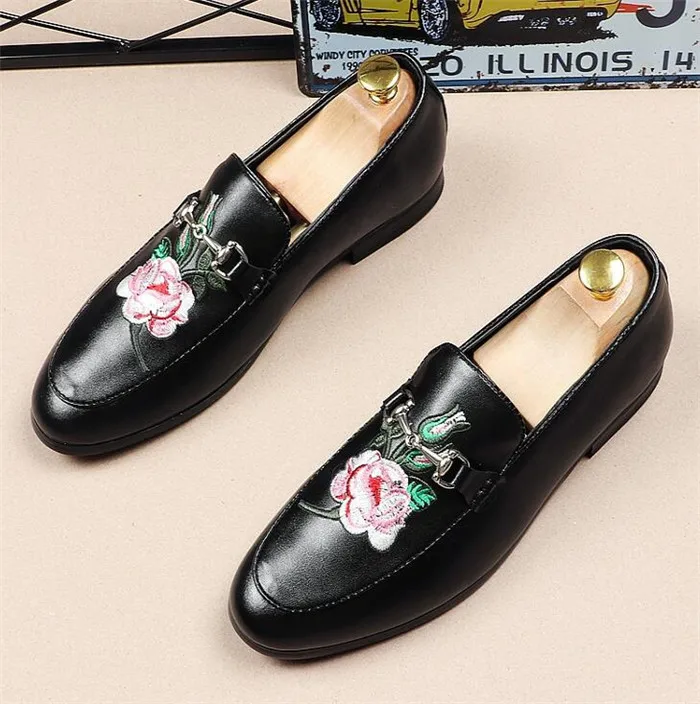 Модные мужские кожаные туфли с круглым носком Летние без застежки Трендовая