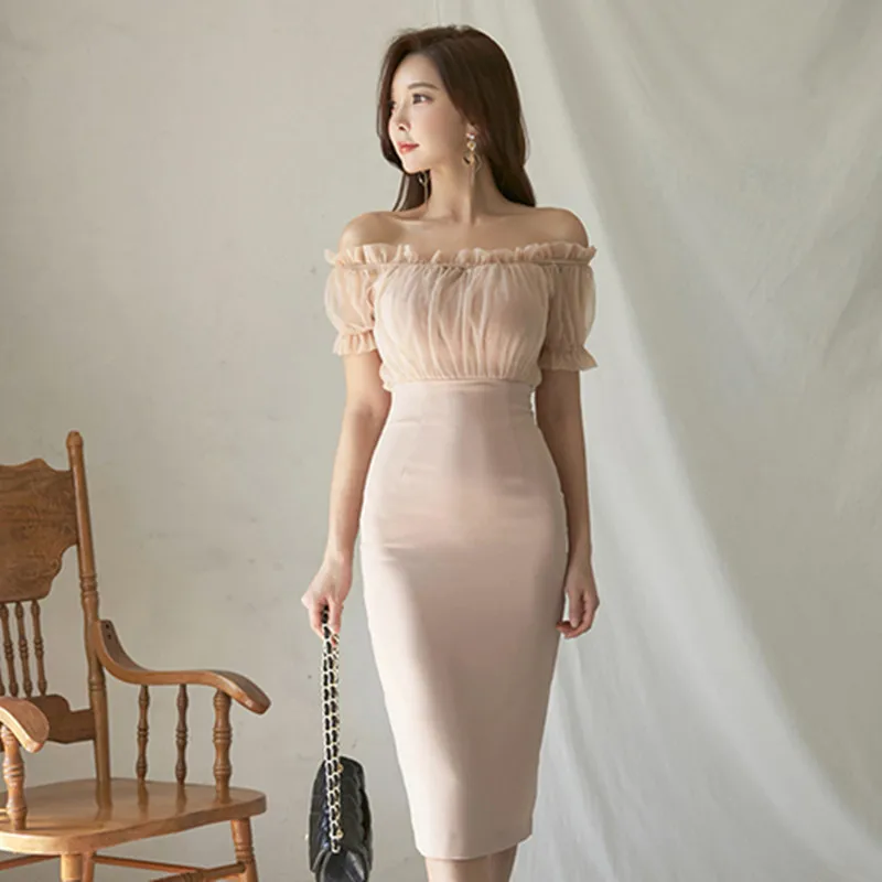 Женское платье карандаш с воротником лодочкой элегантное офисное облегающее в