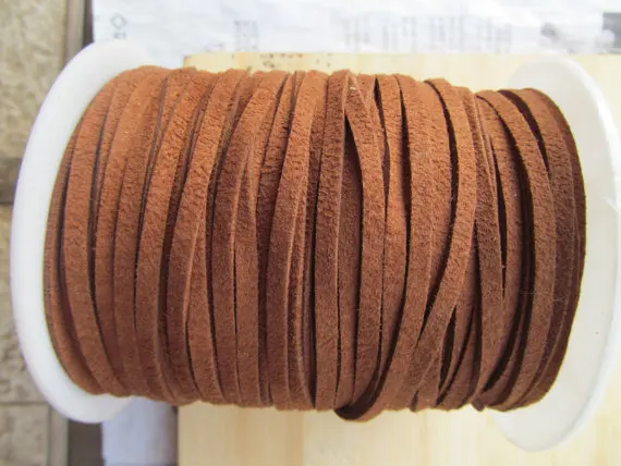 Веревка из искусственной замши 100 ярдов шириной 4 мм цвет коричневый/черный |