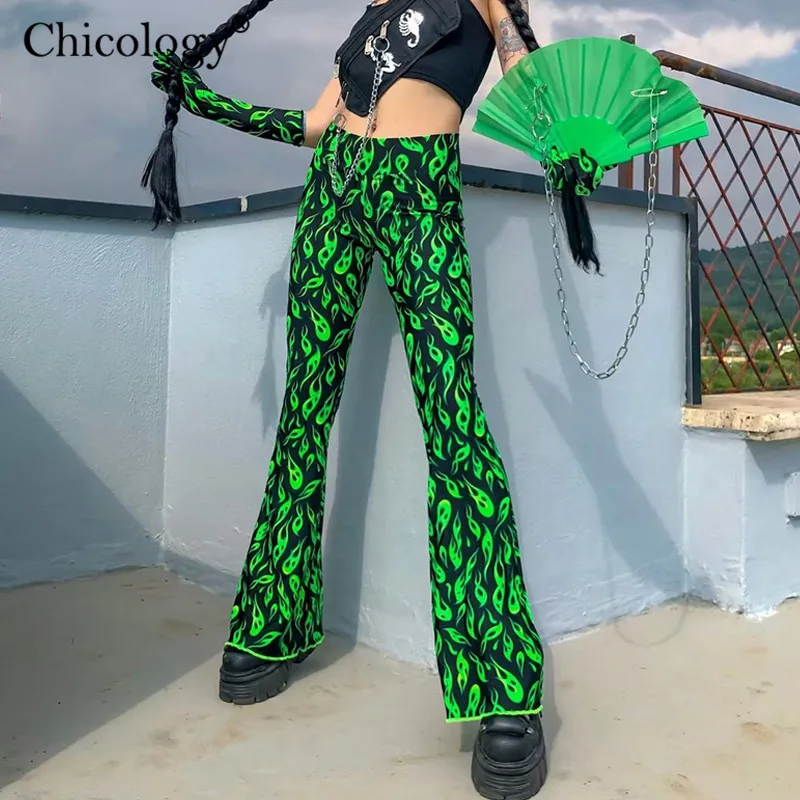 Брюки клеш Chicology с зеленым огненным принтом пикантные женские уличные штаны