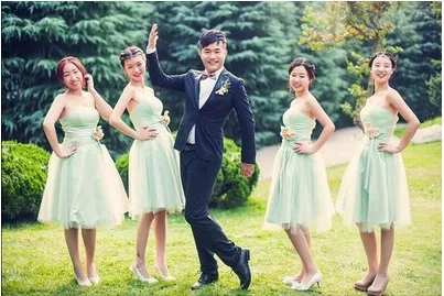 Длинное платье подружки невесты зеленое с желтым цветком мятно для выпускного