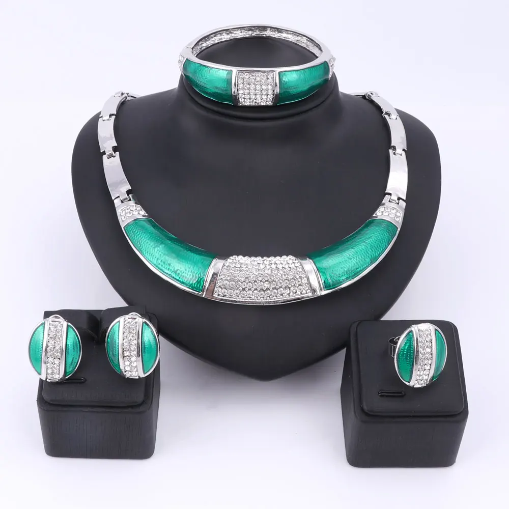 Комплект ювелирных изделий Стразы с зелеными эмалированными африканскими