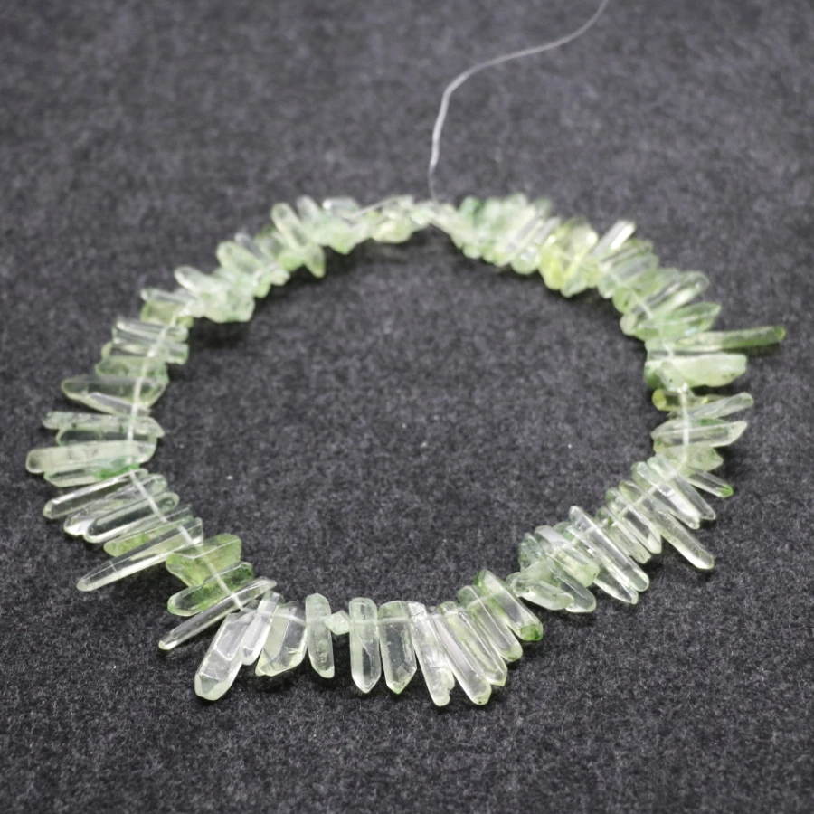 

Approx 66pcs/strand Raw Green Crystal Quartz Top Drilled Point Pendants ,Rock Quartz Crystal Graduated Jewelry Making Beads