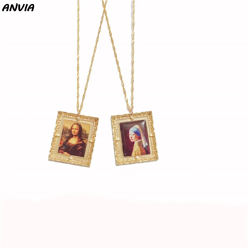 

Photo Pendent Necklace Women Mona Lisa Chain Retro Alloy Frame Square Art Famous Painting Europe Design Statement Friends Gifts