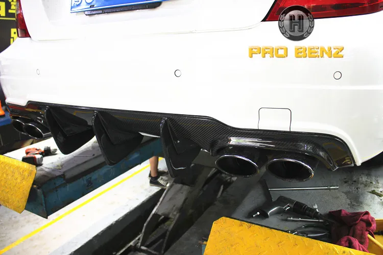 C Class штырь из углеродистого волокна спойлер, диффузор для Benz W204 C63 AMG 4 двери 09-11