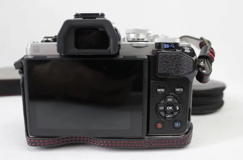 Портативный из искусственной кожи Камера сумка для цифровой камеры Olympus OM-D EM10III EM-10 MarkIII M3 14-42mm EZ чехол с зажимом снизу Батарея открытие