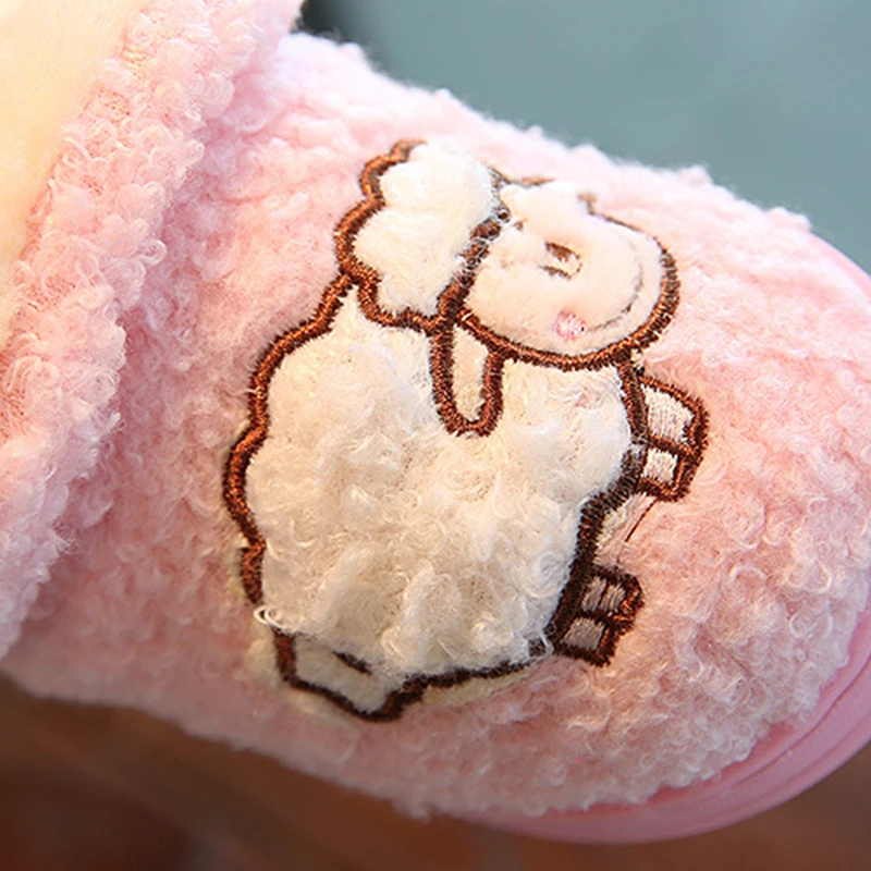 2017 зимняя детская теплая обувь ягнят толще дома Сумочки с туфлями-слиперами