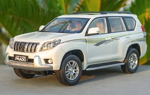 A 1/18 Toyota Land Cruiser Prado литая под давлением модель автомобиля SUV игрушки для мальчика Коллекция подарков хобби белый с новой оригинальной коробкой - Цвет: A