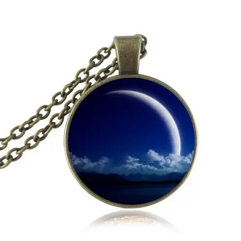 Женская цепочка со стальным покрытием синяя космическая с подвеской в виде