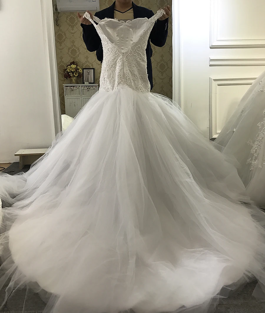 Женское свадебное платье с юбкой годе невесты открытыми плечами и кружевными