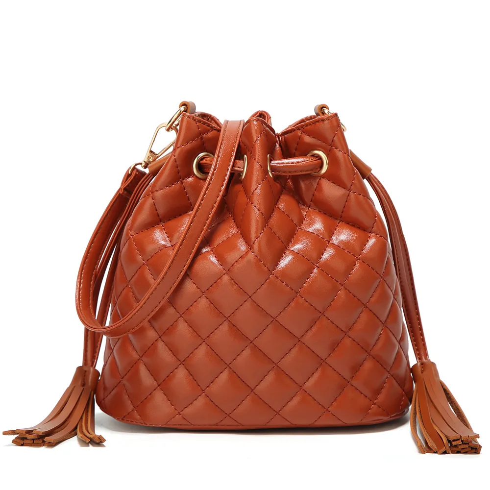 Модная женская сумка-мессенджер из искусственной кожи с кисточками однотонная