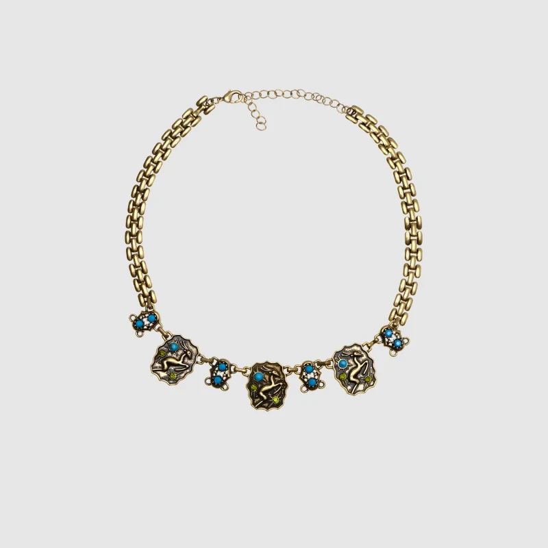 

Amorita boutique vintage fawn necklaces
