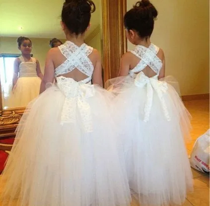 

first holy communion stap white tulle ball gown flower girl dresses pattern 2021 for wedding First Communion Dresses For girl