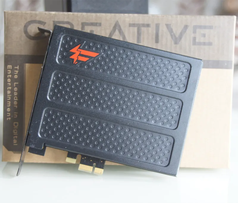 (Б/у) Оригинальная для креативной X Fi титановой Fatal1ty Pro SB0886 PCI E 7 1 Звуковая карта