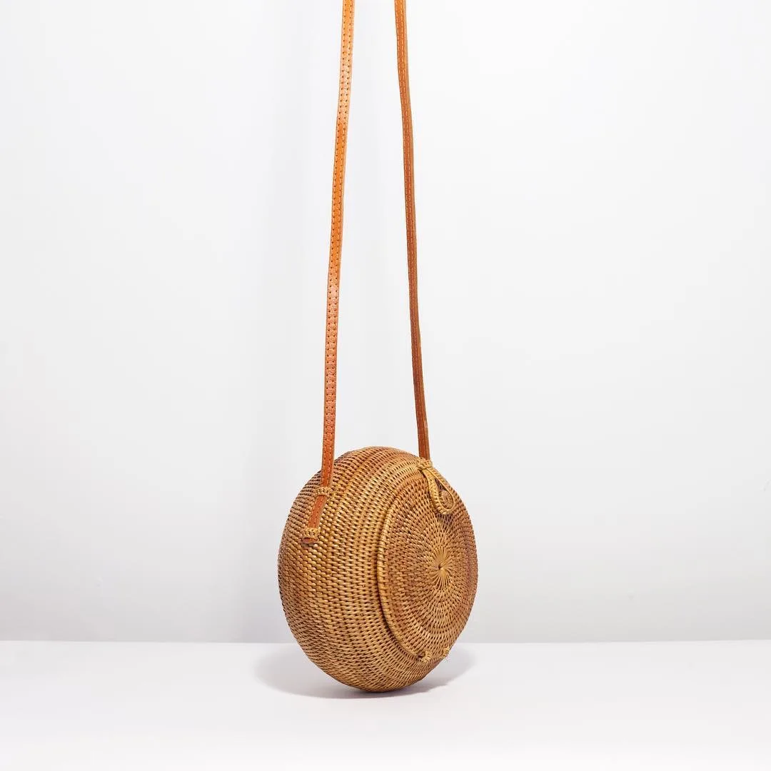 Женская круглая сумка из ротанга ARPIMALA Пляжная соломенная от известного