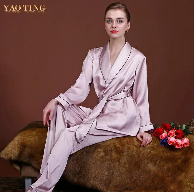 Фото Размер XL Pijama Ночная Рубашка Женщин С Длинными рукавами Платье Поясом Шелковый Размер XL Pijama Ночная Рубашка Женщин С Длинными рукавами Платье Поясом Шелковый
