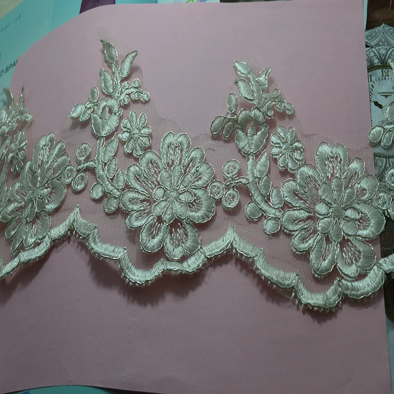 Бесплатная доставка 1yds/Лот) белая ткань с блестками цветок Venise Венеция