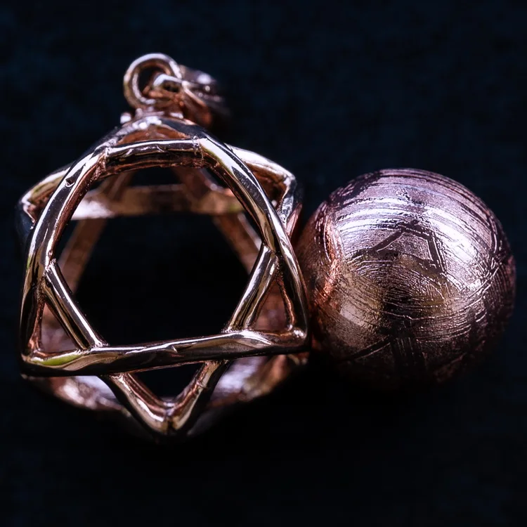 Настоящий Moldavite Gibeon Железный метеорит драгоценный камень розовое золото