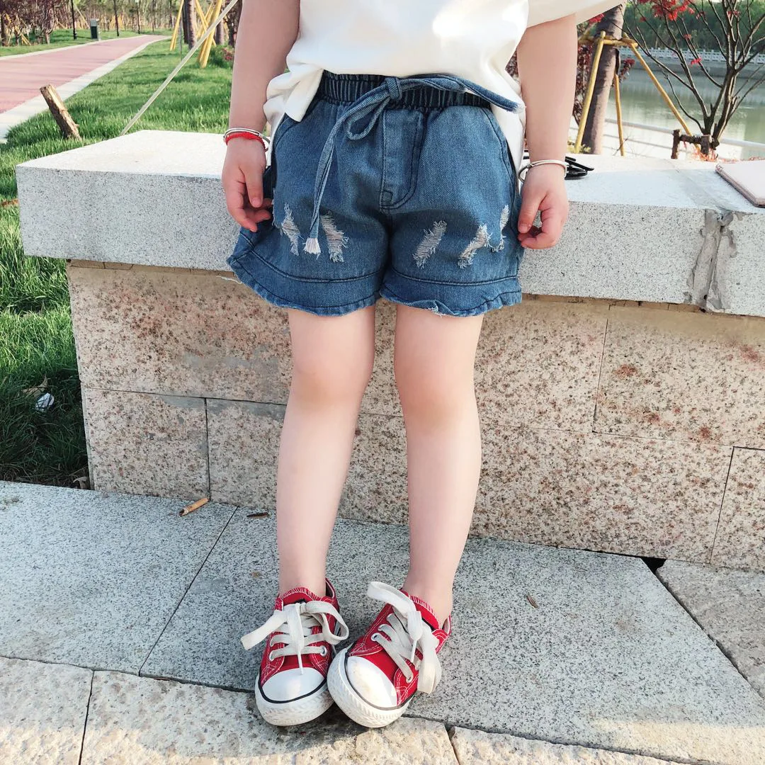 

2018 New Summer Girl Denim Hole Shorts Children's Clothing Korean Girls Denim Jeans Shorts Wooden Ear Skirt Pants Children Pants