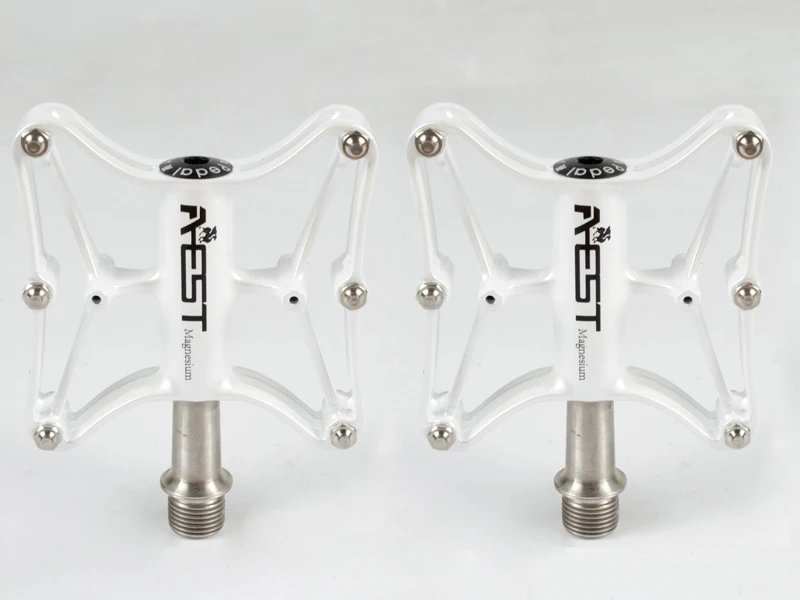 AEST bmx велосипедные педали из магниевого сплава, титановый подшипник оси mtb, велосипедные педали, складные велосипедные педали, дешевые - Цвет: Ti Spindle White