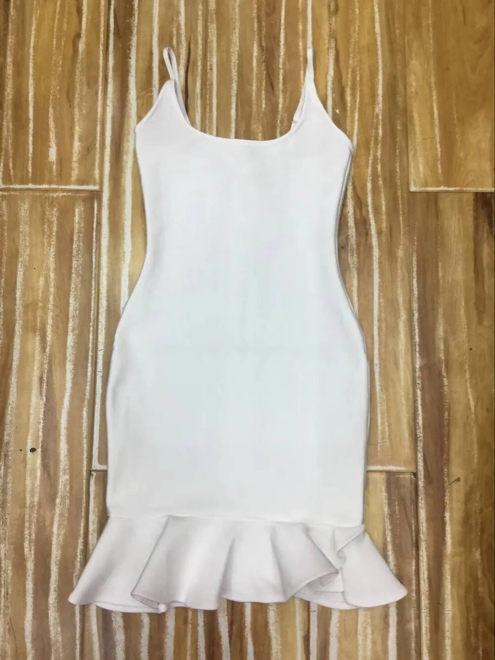 

Summer Fashion Sexy Backless Mermaid White Bandage Dress 2018 Knitted Elastic Party Dress