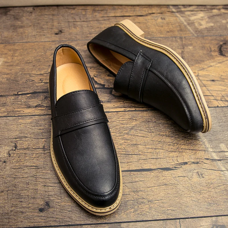 Новое поступление 2017 года винтажные кожаные мужские модельные туфли смарт Ретро