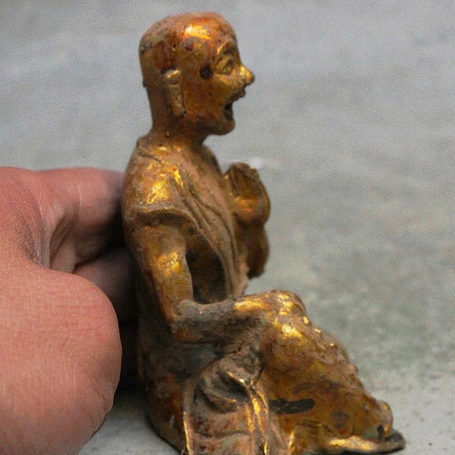 SCY старый китайский буддийский из бронзы Gilt сидеть счастливый смех Arhat Статуэтка