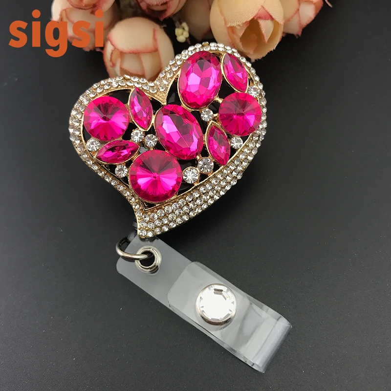 Розовая брошь в форме сердца булавка для медсестры выдвижной держатель