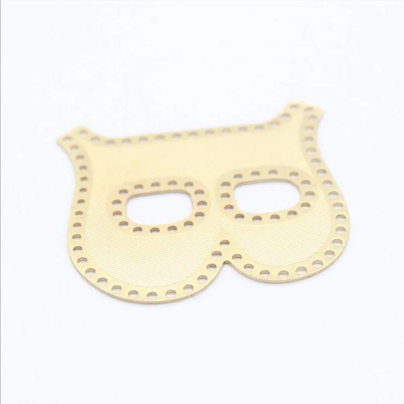 

zinc alloy Embossed Golden Letters Metal label clothing decorative hand sewing tags 40mm *35mm custom brand clothing label