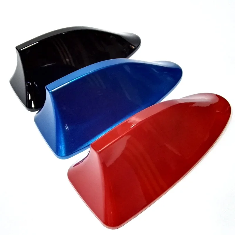 Специальный автомобиль с пустой радиоприемником антенна акульим плавником