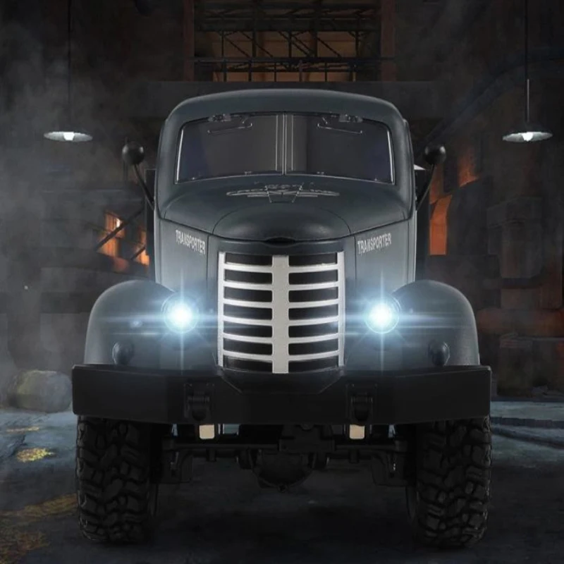 

Remote control Transporter Truck Moddle Size 36CM 2.4G 500g Load RC 4WD Tracked Off-Road Military RC Truck Toy With LED Light