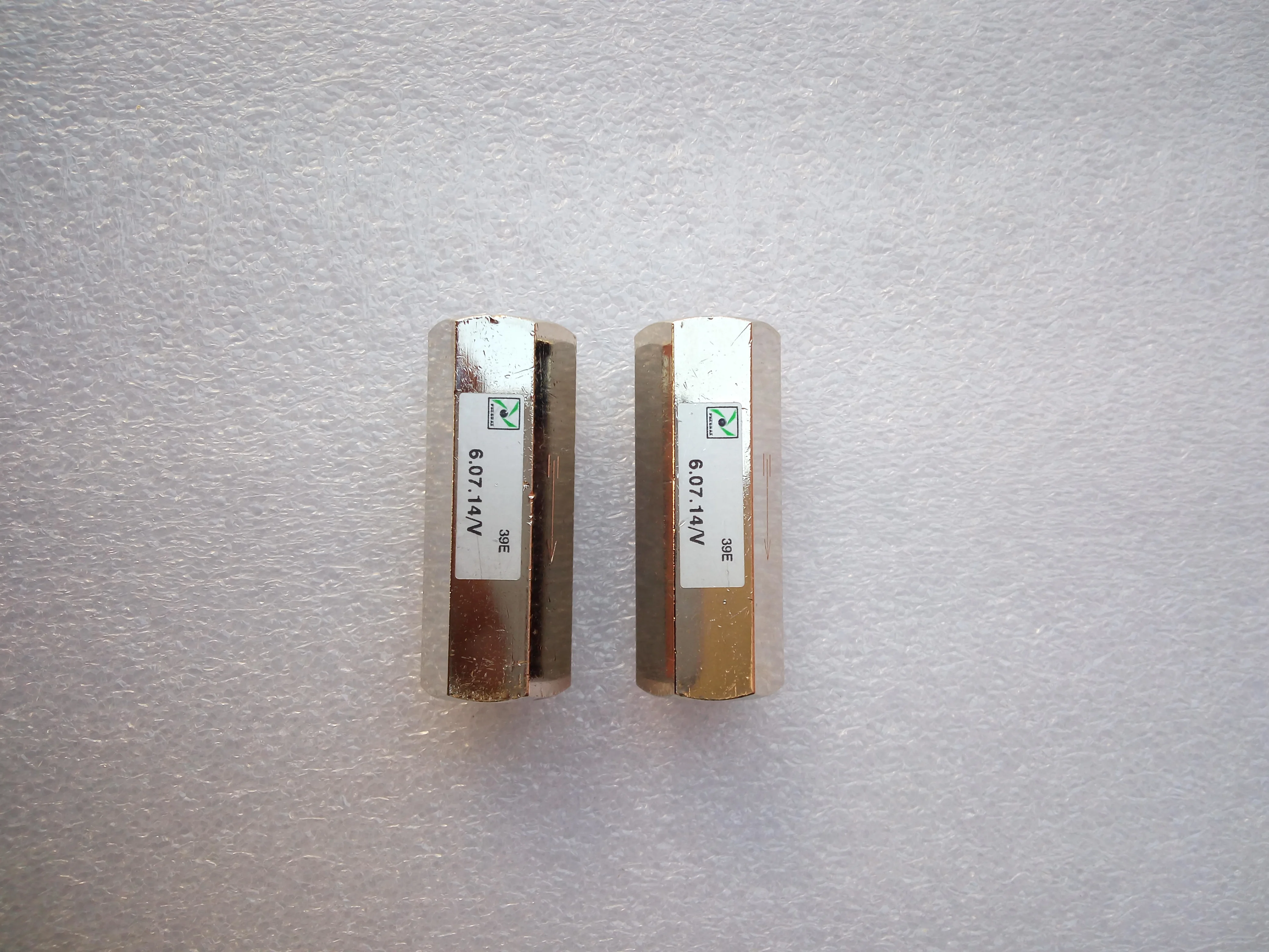 

Applicable to Shandong Xinhua Medical Pulse Sterilizer Imported One-way Valve 6.07.14/V