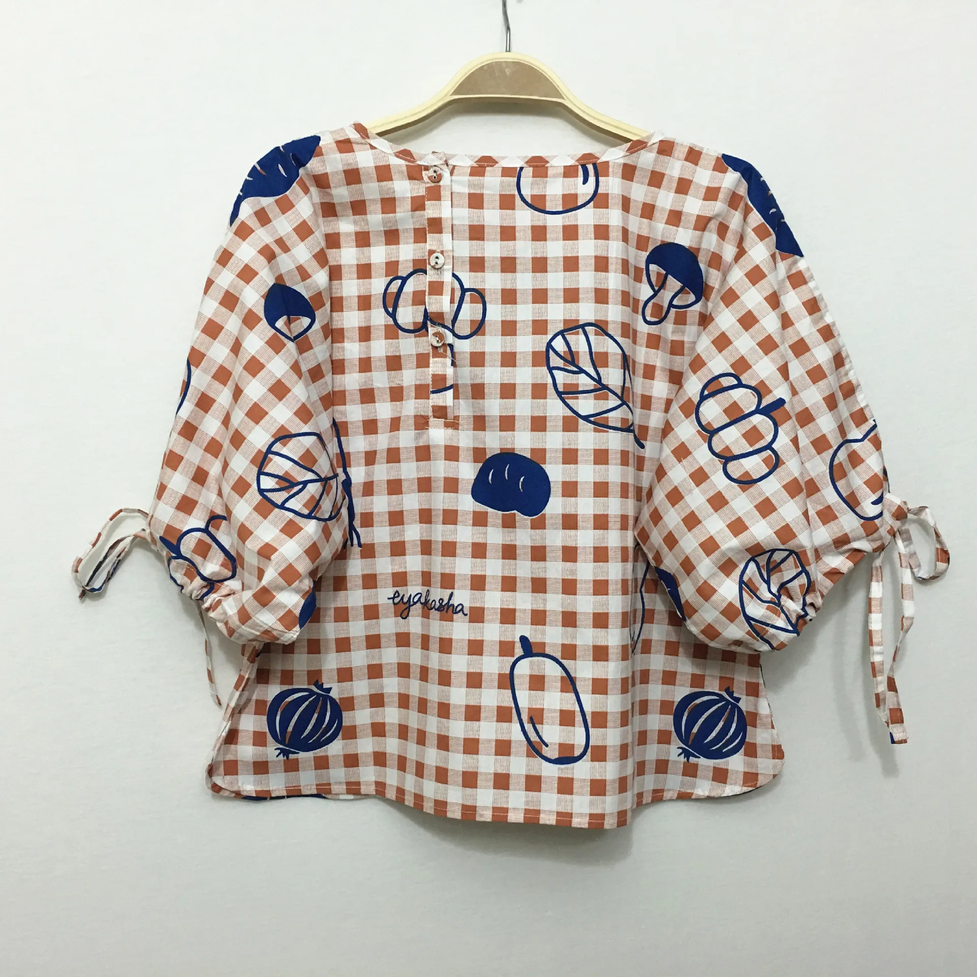 Новинка модная летняя 2017 Женская блузка с круглым вырезом короткими рукавами и