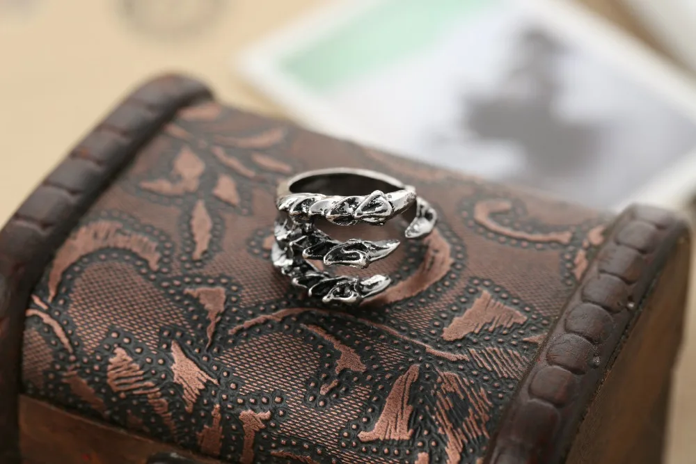 Кольцо унисекс Dormon из титана и нержавеющей стали с когтями орла в готическом