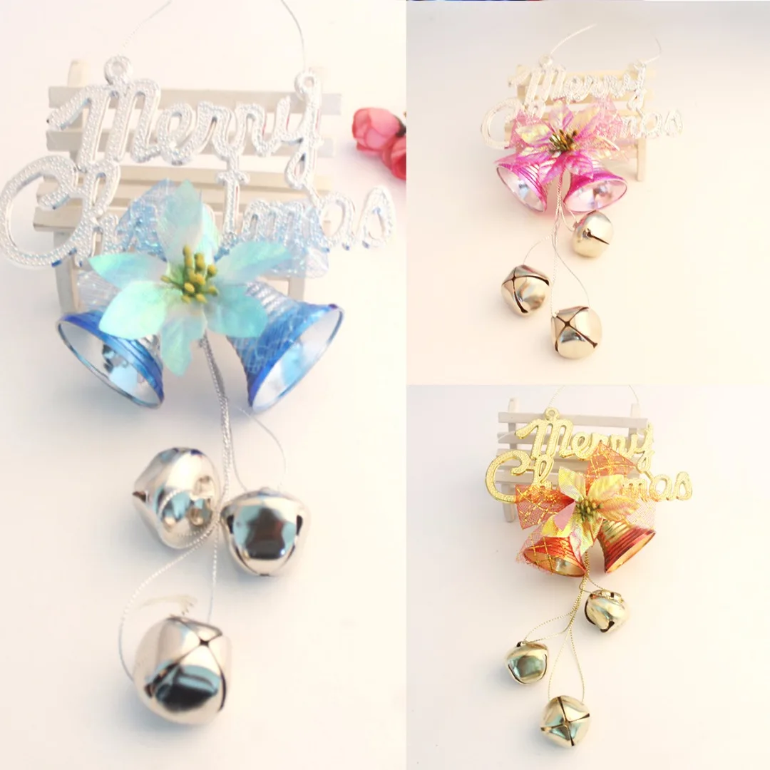 Счастливого Рождества с изображением двери оформленной в рождественском стиле