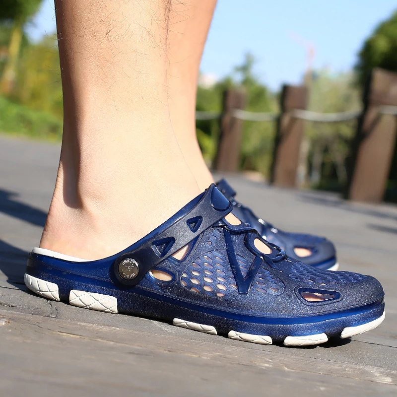 Брендовые мужские шлепанцы летние пляжные сандалии тапочки с отверстиями